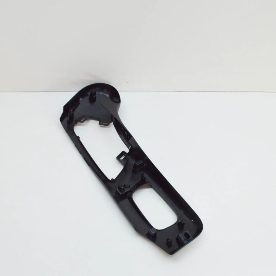 LR161678 - KOLTUK YAN BAKALİTİ SOL(DİSCO/5/RRS ) - Land Rover