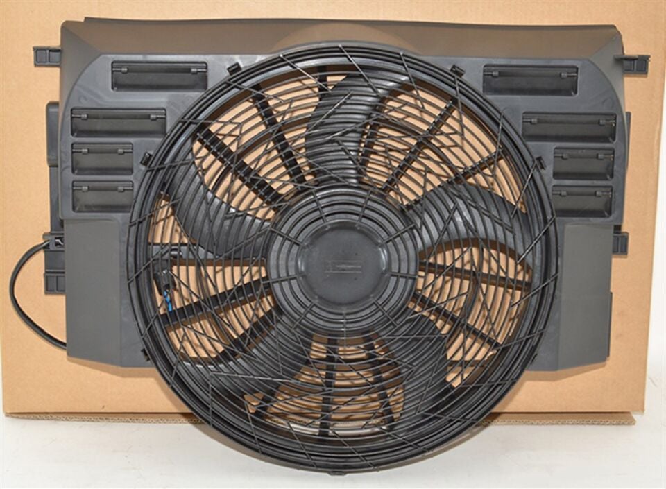 PGK000110G - FAN KOMPLE 3.0 TD6 (VOGUE) - Behr