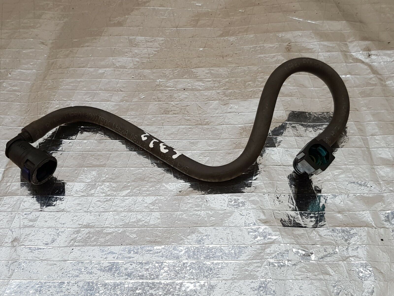 WJP501400 - MAZOT FİLTRE ISITICI HORTUMU (3.6) - Land Rover