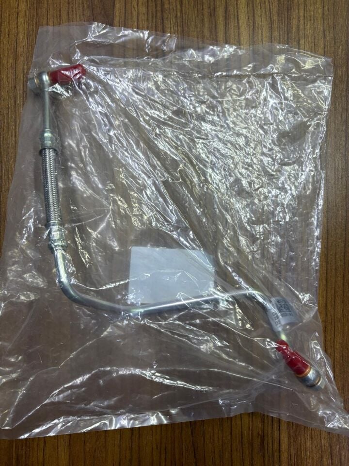 LR081640 - TURBO YAĞ BESLEME BORUSU 2.0 DZL. (DİSC.S5/VELAR) - Land Rover