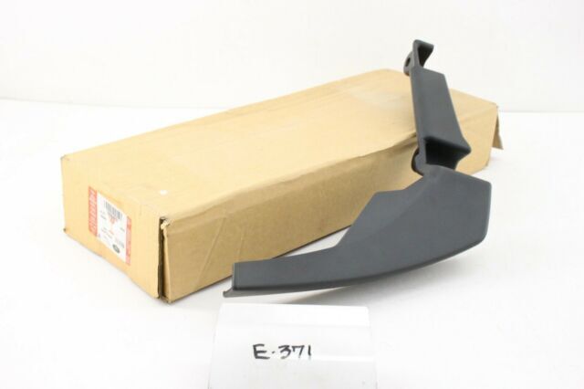 LR084851 - ÖN TAMPON ALT BRAKETİ SOL GG (EVOQUE) - Land Rover