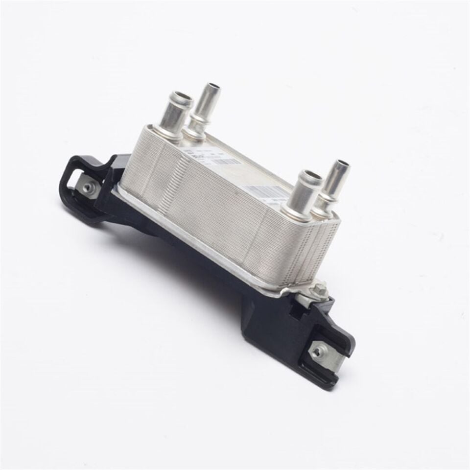 LR028937 - ŞANZIMAN YAĞ SOĞUTUCU (4.4L V8/3.0 V6/VOGUE) - Land Rover