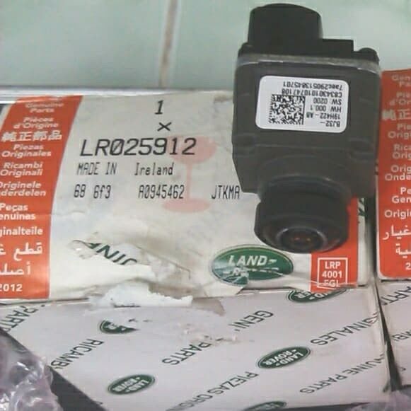 LR025912 - ÖN TAMPON KAMERASI 3.0L V6 (NWD4) - Land Rover