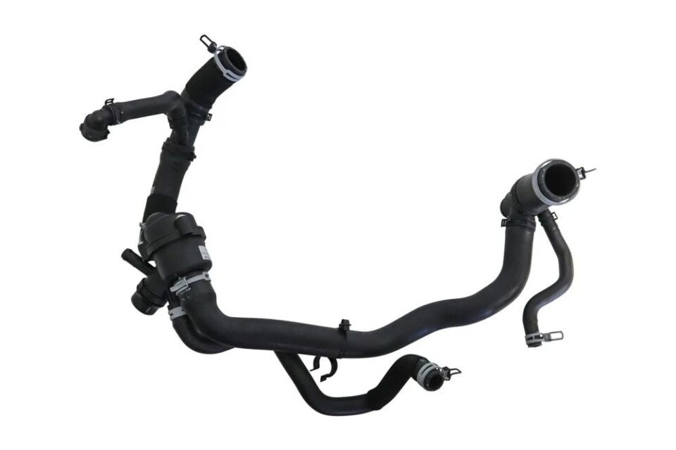 LR025969 - RADYATÖR ÜST HORTUMU (3.0/NWD4) - Land Rover