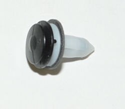 JYC000070 - KAPUT MAZGAL KLİPS(3.0/4.4) - Land Rover