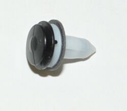 JYC000070 - KAPUT MAZGAL KLİPS(3.0/4.4) - Land Rover