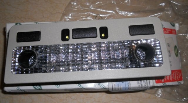 XDM500100NUG - İC TAVAN LAMBA ÖN (RR-2 2002/12) - Land Rover