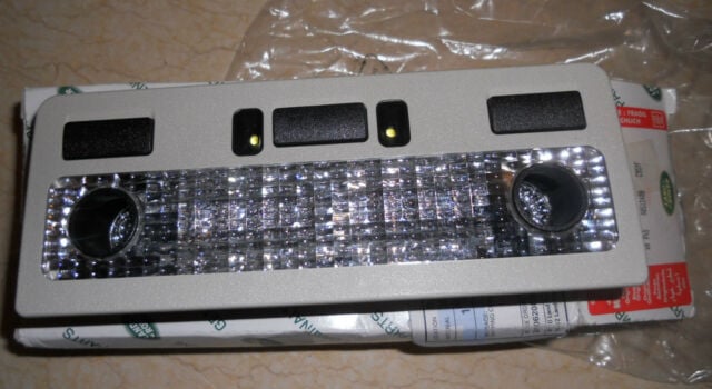 XDM500100NUG - İC TAVAN LAMBA ÖN (RR-2 2002/12) - Land Rover