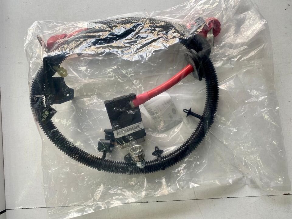 LR032279 - AKÜ KABLOSU/POZİTİF (3.0/NWD4) - Land Rover