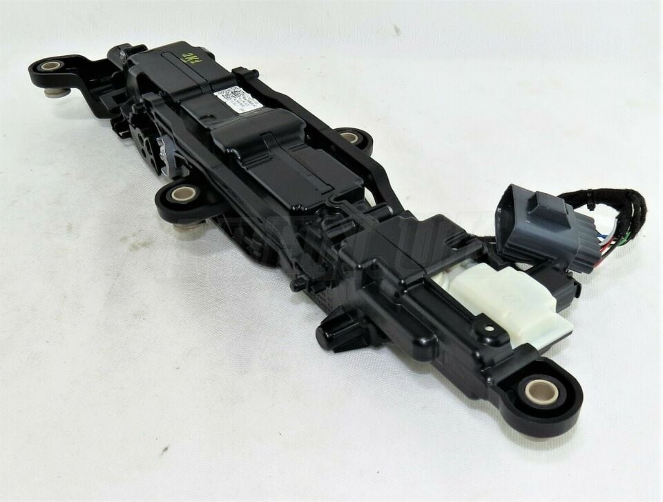 LR144883 - ÖN KAPI KOLU SAĞ(VELAR) - Land Rover