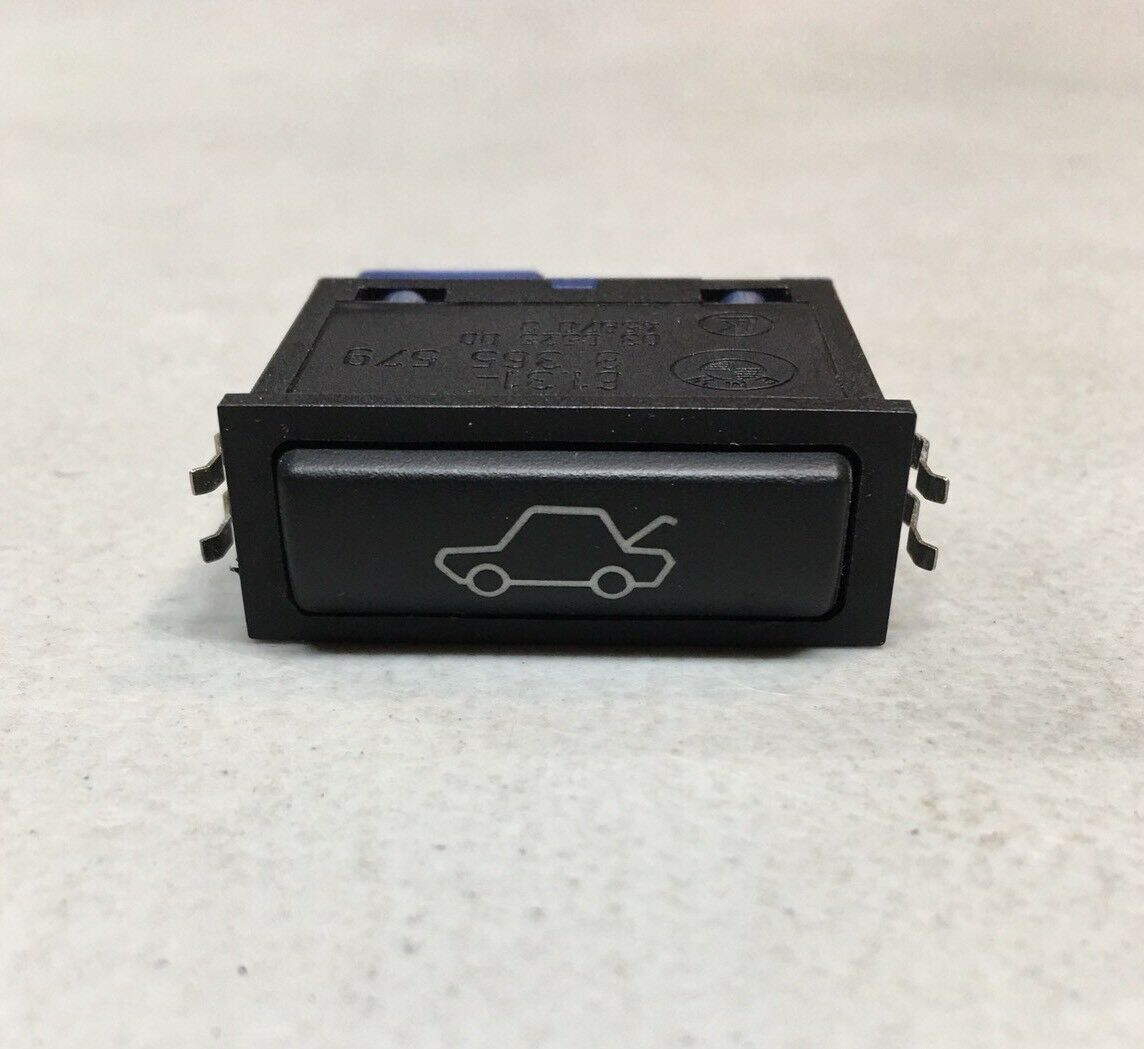 YXL000010PUY - BAGAJ AÇMA DÜĞMESİ(3.0/3.6/4.4/VOGUE) - Land Rover