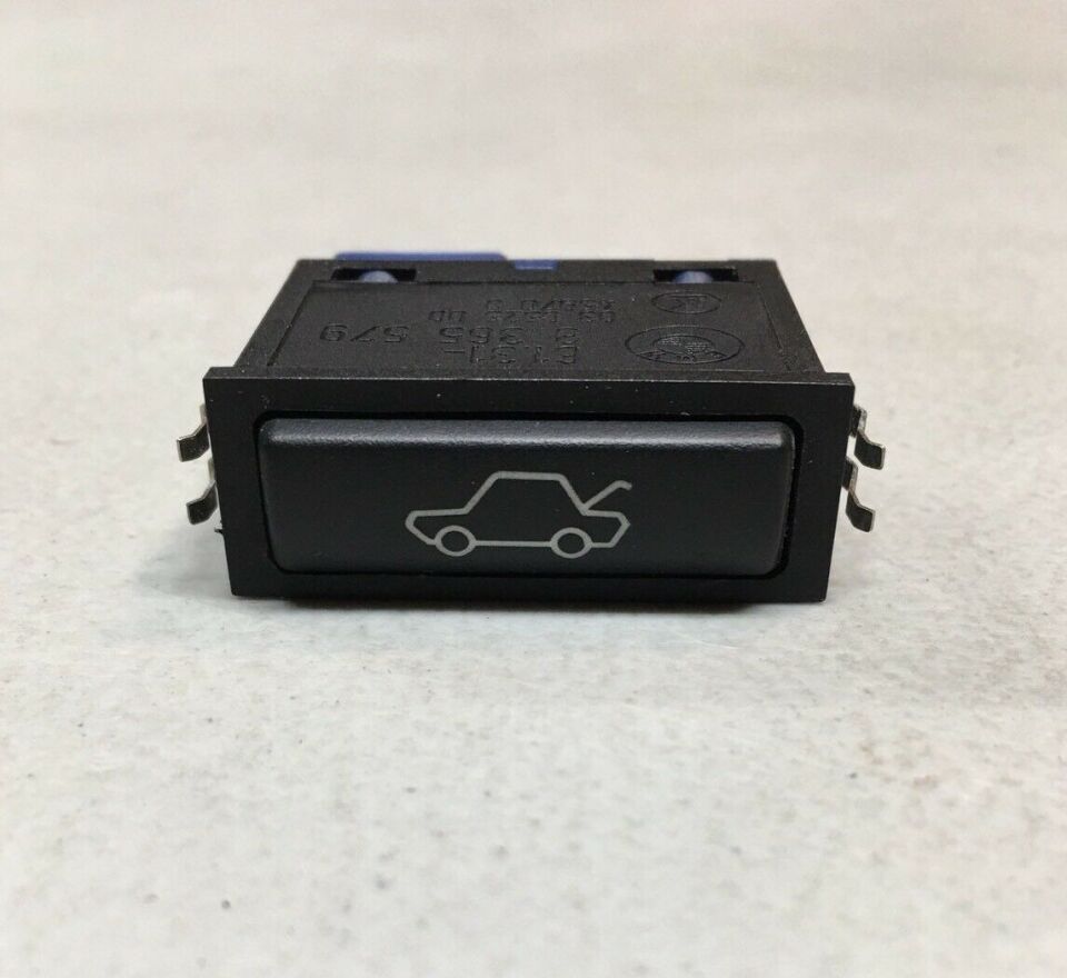 YXL000010PUY - BAGAJ AÇMA DÜĞMESİ(3.0/3.6/4.4/VOGUE) - Land Rover