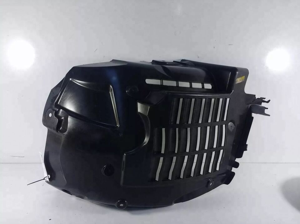 LR033071 - ÖN ÇAMURLUK DAVLUMBAZI ÖN SOL (3.0L V6) - Land Rover