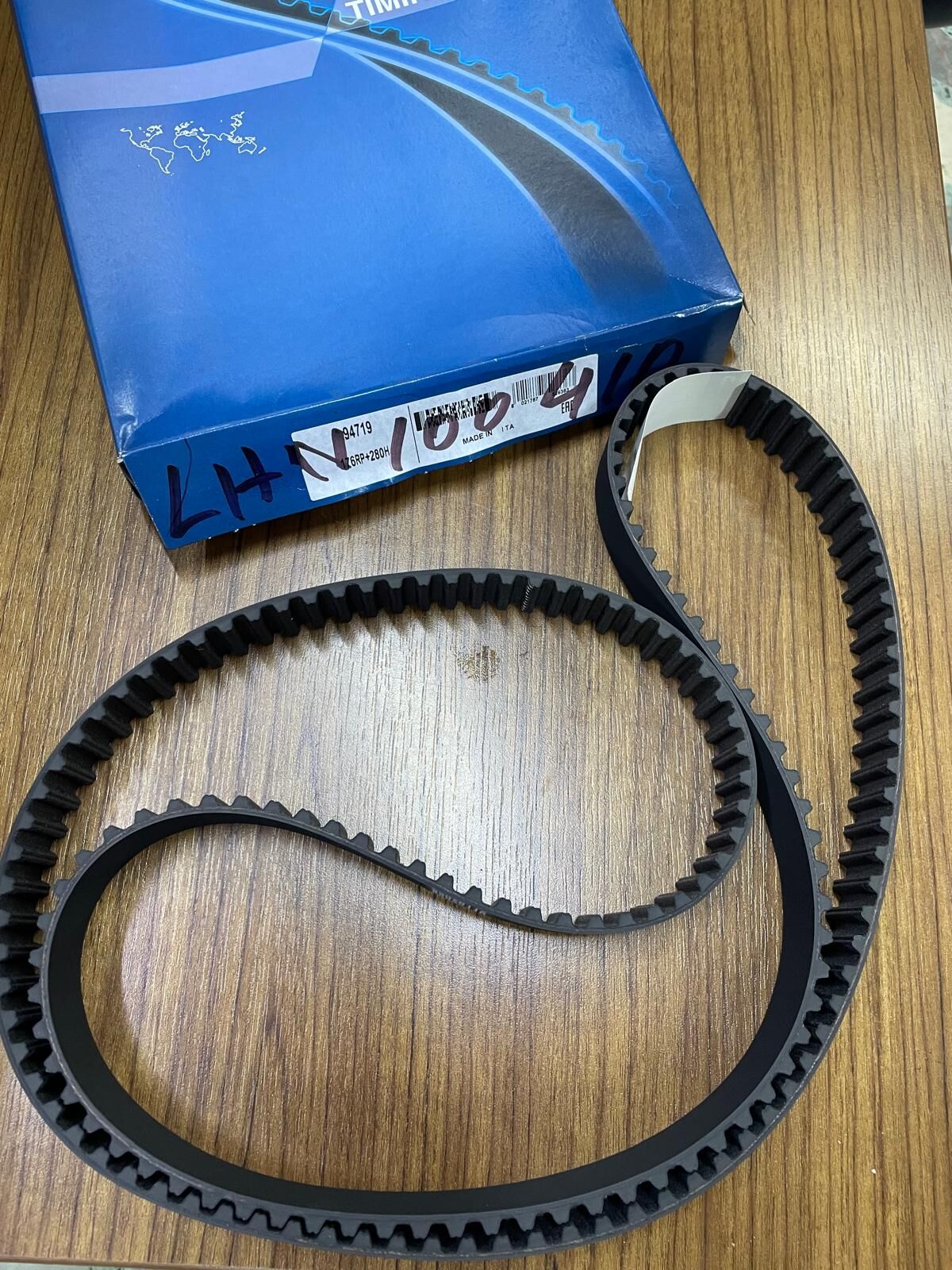 LHN100410L - TRİGER KAYIŞI ÖN (2.5 V6) - Dayco