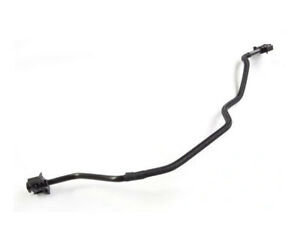 LR060347 - GENLEŞME TANK ÜST HORTUMU (2.0L/EVOGUE/DİSCOVERY SPORT) - Land Rover