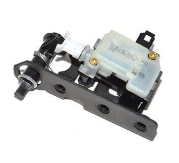 FUG500150 - ARKA BAGAJ KİLİDİ SOL (3.0/3.6/4.4) - Land Rover