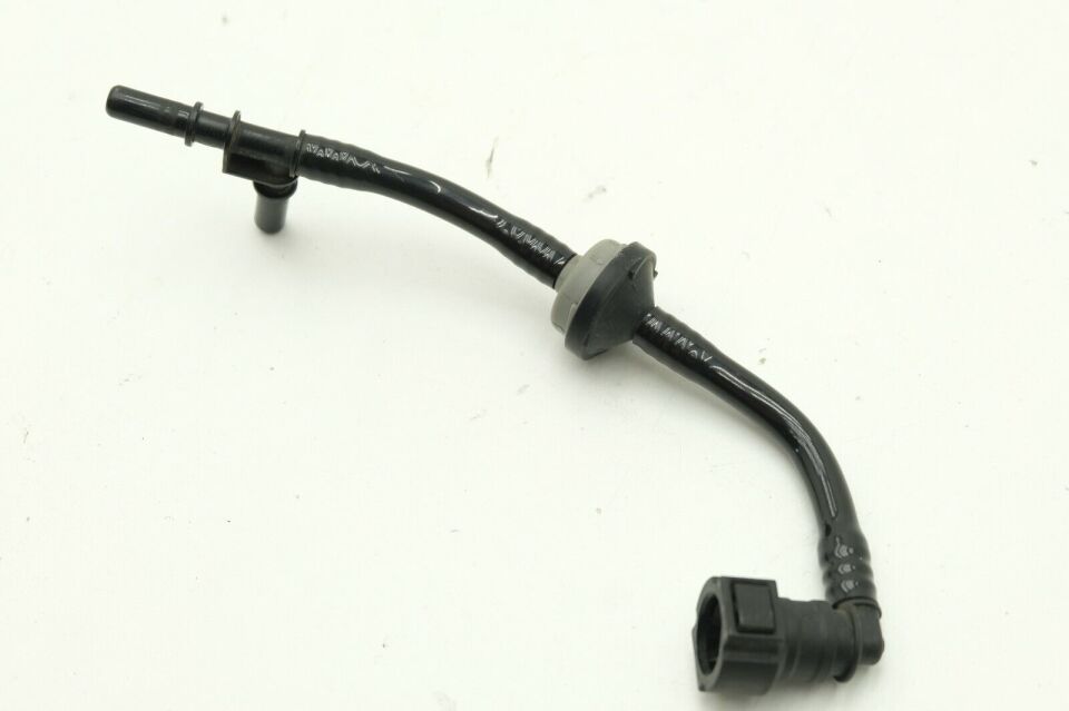 LR018331 - VAKUM POMPA HORTUMU 4.2 SC (SPORT/DİSC.S3-4) - Land Rover