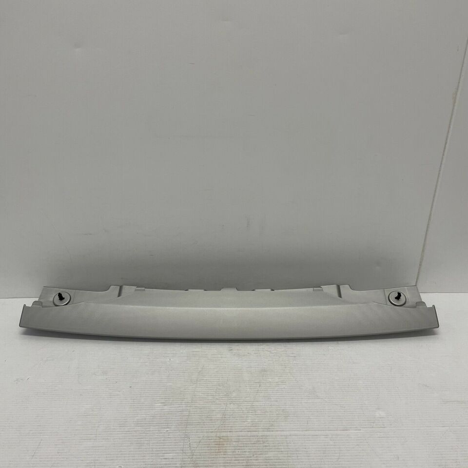 LR084189 - ÖN ÇEKİ DEMİR KAPAK (DİSC.S4) - Land Rover