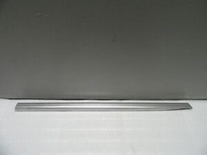 LR038857 - ARKA KAPI ALT ÇITA SAĞ (3.0L V6) - Land Rover