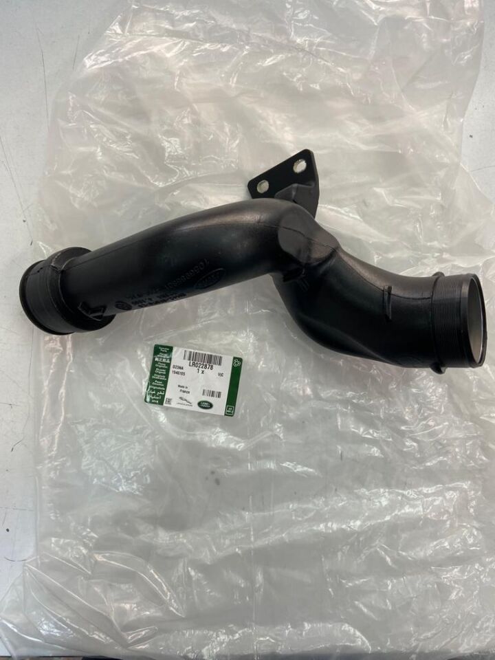 LR022878 - HAVA KANAL HORTUM SOL (4.4L V8 DZL/VOGUE) - Land Rover