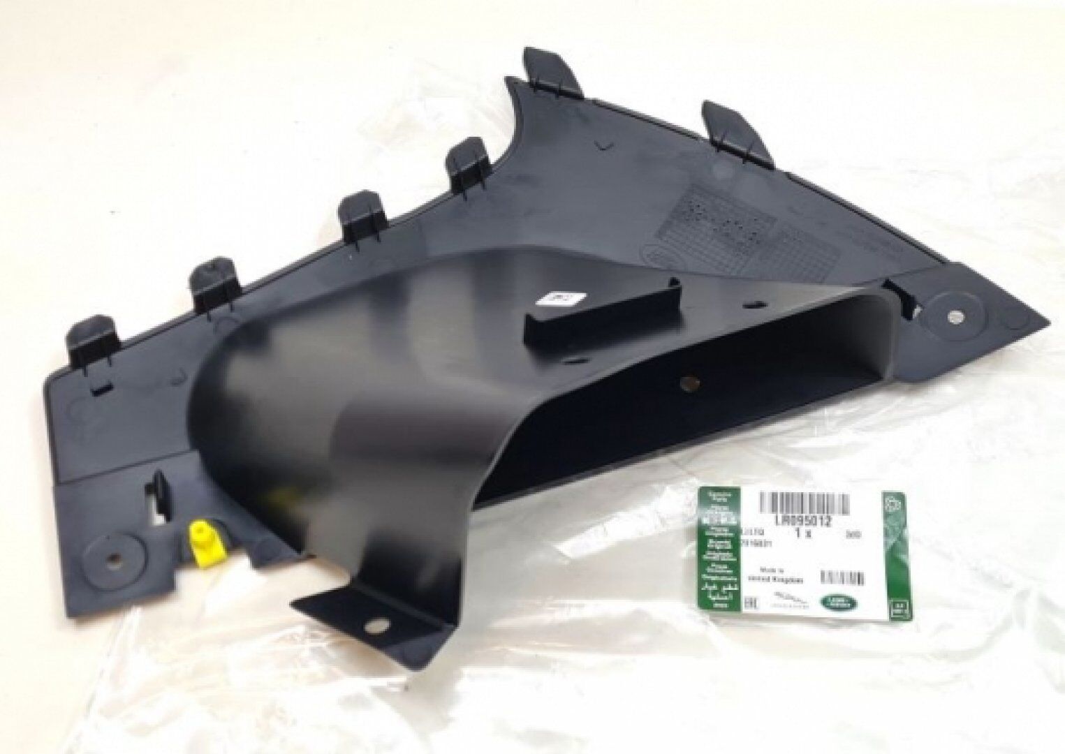 LR095012 - ÖN TAMPON ALT BRAKETİ SAĞ (VELAR) - Land Rover