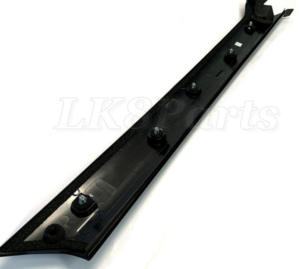 LR046851 - ÖN DİREK BAKALİTİ DIŞ SAĞ (NWD3/4) - Land Rover