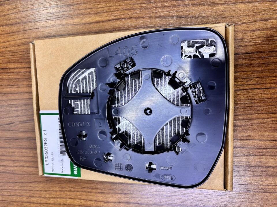 LR035032G - AYNA CAMI SAĞ (3.0L V6/VOGUE) - Eurospare