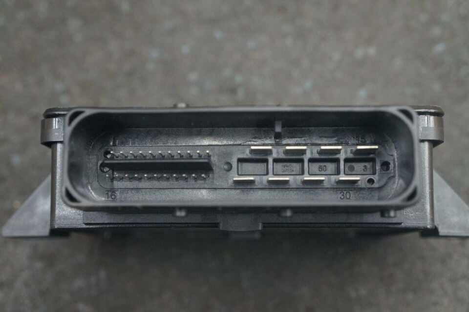 LR048452 - EL FREN MODÜLÜ GA (3.0L V6) - Land Rover