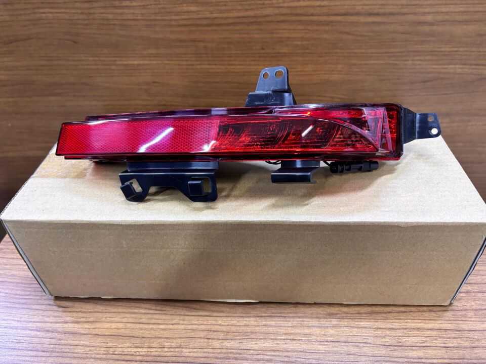 LR102042G - ARKA SİS LAMBASI SOL (DİSC.SPORT) - Eurospare