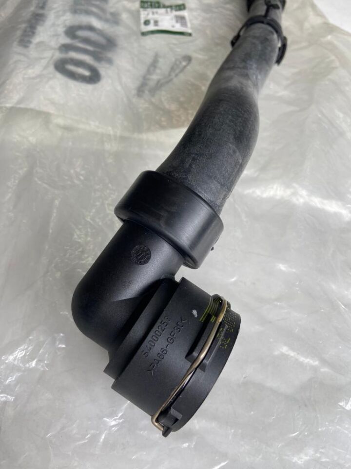 LR032349 - RADYATÖR ÜST HORTUM (2.2/EVOQUE) - Land Rover