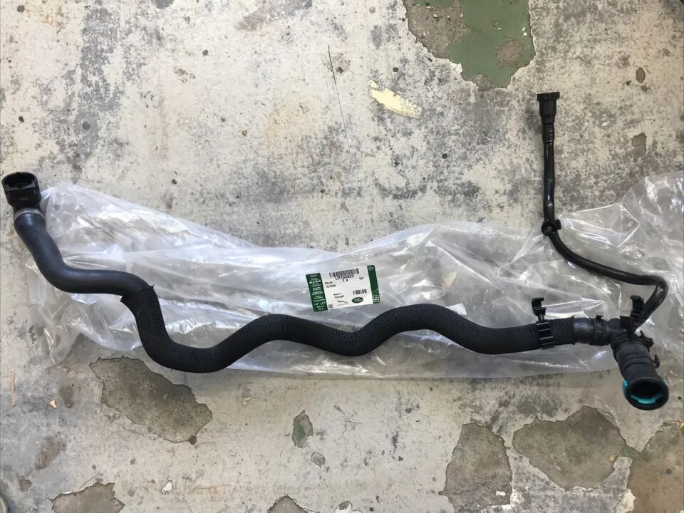 LR106822 - İNTERCOOLER SOĞUTUCU İÇ HORTUMU (DİSCO-5/RRS/VOGUE ) - Land Rover