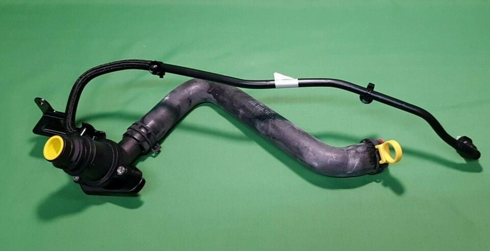 T2H2576 - AD BLUE TANKI DOLDURMA BORUSU (XF) - Jaguar