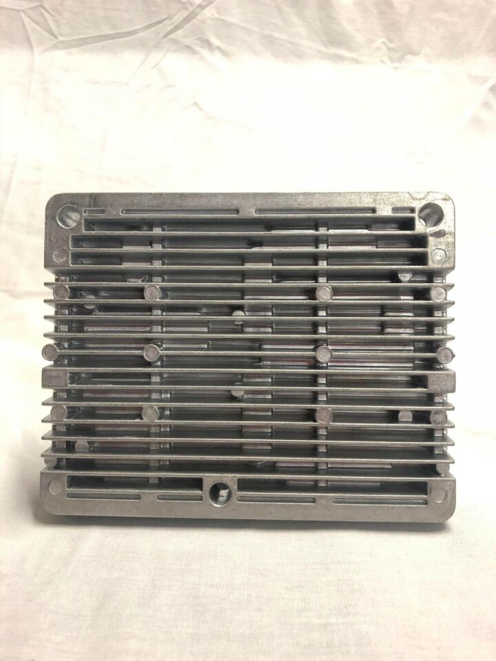 LR067365 - GÜÇ KAYNAK DAĞITICI (3.0L V6) - Land Rover