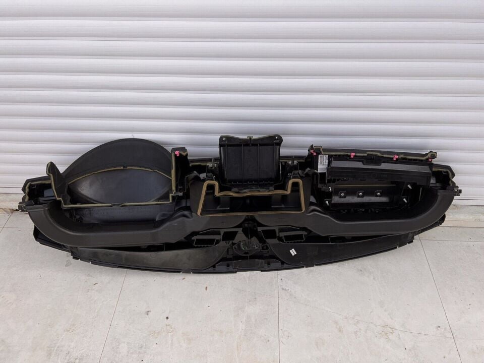 LR016796 - ÖN GÖĞÜS TORPİDO (DİSC.S3/SPORT) - Land Rover