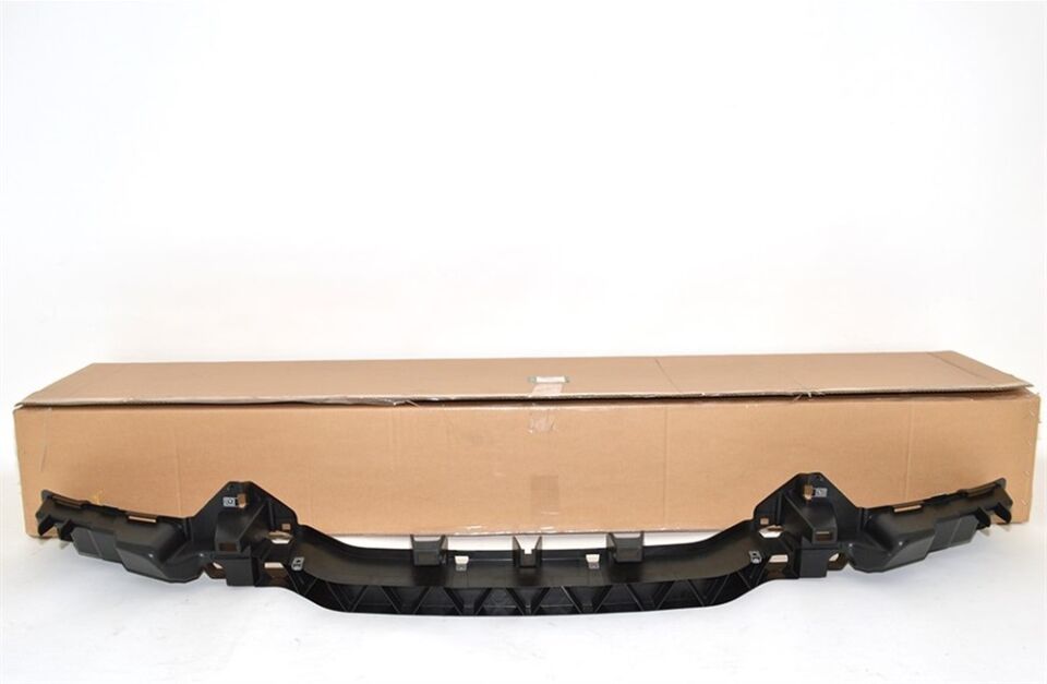 LR011574 - ÖN TAMPON İÇ BRAKET AA (3.6) - Land Rover