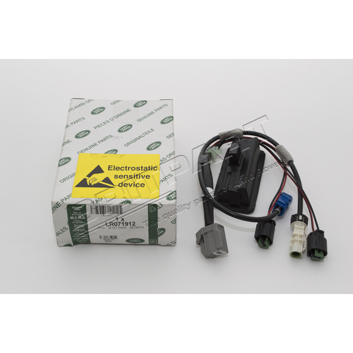 LR071912 - ARKA BAGAJ SWİTCH (NWD4) - Land Rover