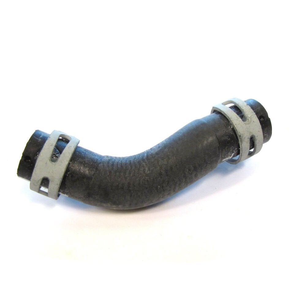 LR003132 - ŞANZIMAN YAĞ SOĞUTUCU ÜST HORTUMU 2.0/2.2 (EVOQUE/FREEL.2) - Land Rover