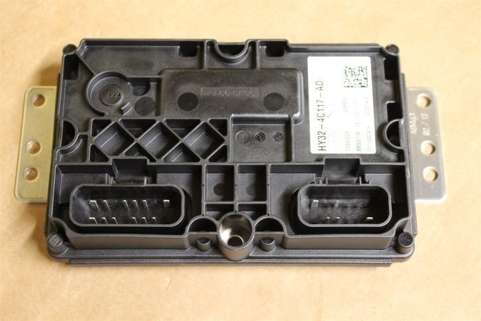 LR086488 - ARKA AKS KONTROL MODÜLÜ (NEW VOGUE 22>) - Land Rover