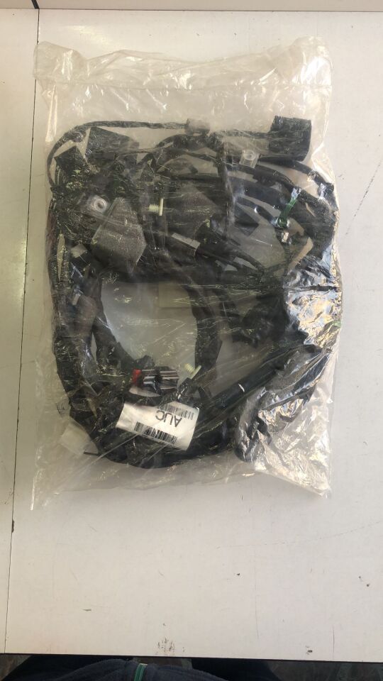 LR074520 - ÖN KAPI TESİSAT SOL (EVOQUE) - Land Rover