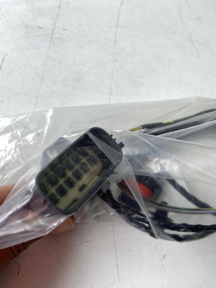 LR022083 - ÖN PARK SENSÖR TESİSATI 2.2 (FREEL.2) - Land Rover