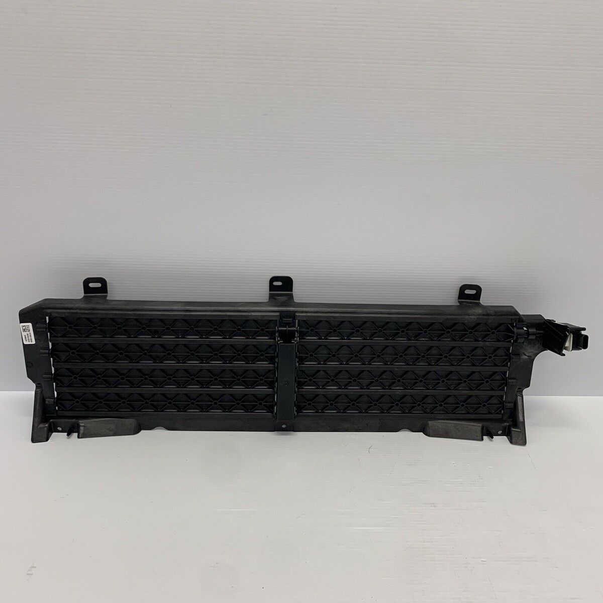 LR181548 - ÖN TAMPON HAVA DEFLEKTÖRÜ ÜST (NEW EVOQUE 19>) - Land Rover