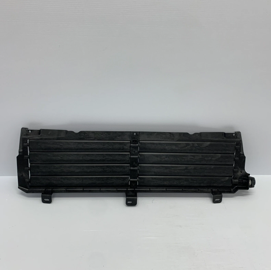 LR181548 - ÖN TAMPON HAVA DEFLEKTÖRÜ ÜST (NEW EVOQUE 19>) - Land Rover