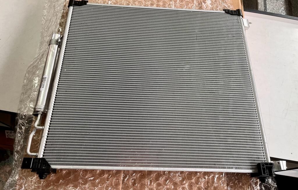 LR142436 - KLİMA RADYATÖRÜ 2.0L (NEW DEF./VOGUE/SPORT) - Land Rover