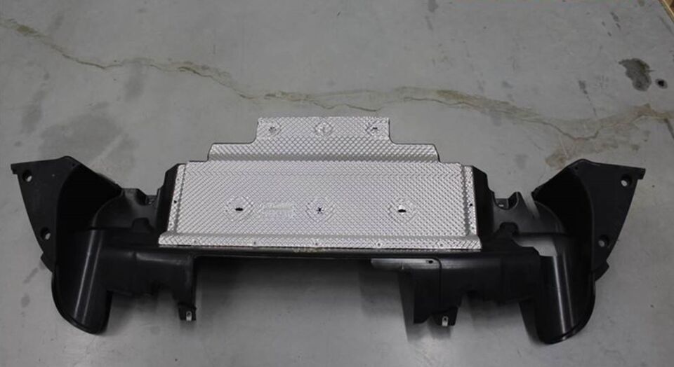 LR137500 - ARKA BAGAJ ALT KAPLAMASI (DİSC.SPORT) - Land Rover