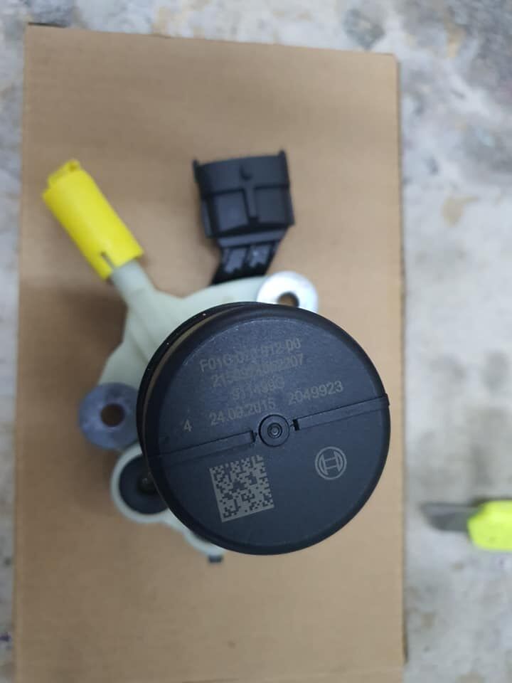 LR084743 - AD BLUE POMPASI (2.0L/DİSC.4-5-SPORT/RRS/VELAR/EVOQUE) - Land Rover