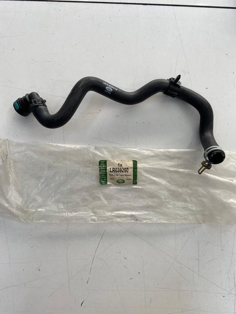 LR039260 - TERMOSTAT ÜST HORTUM 3.0L V6 - Land Rover