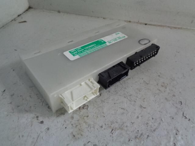 YWC000923 - GÖVDE KONTROL ÜNİTESİ (3.0/4.4/VOGUE) - Land Rover