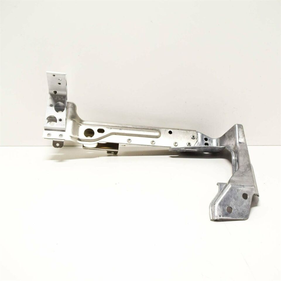 LR152525 - ÖN PANEL DESTEK SAĞ (VELAR) - Land Rover