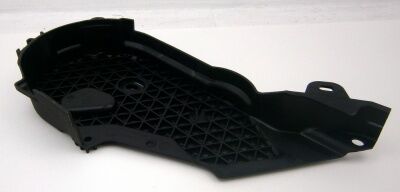 LR006658 - TRİGER KAPAĞI ÜST ÖN(2.2) - Land Rover