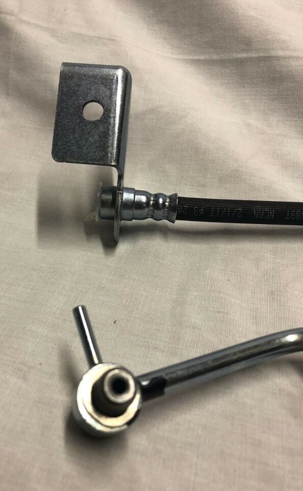 LR096525 - ARKA FREN HORTUM SOL (3.0L V6) - Land Rover